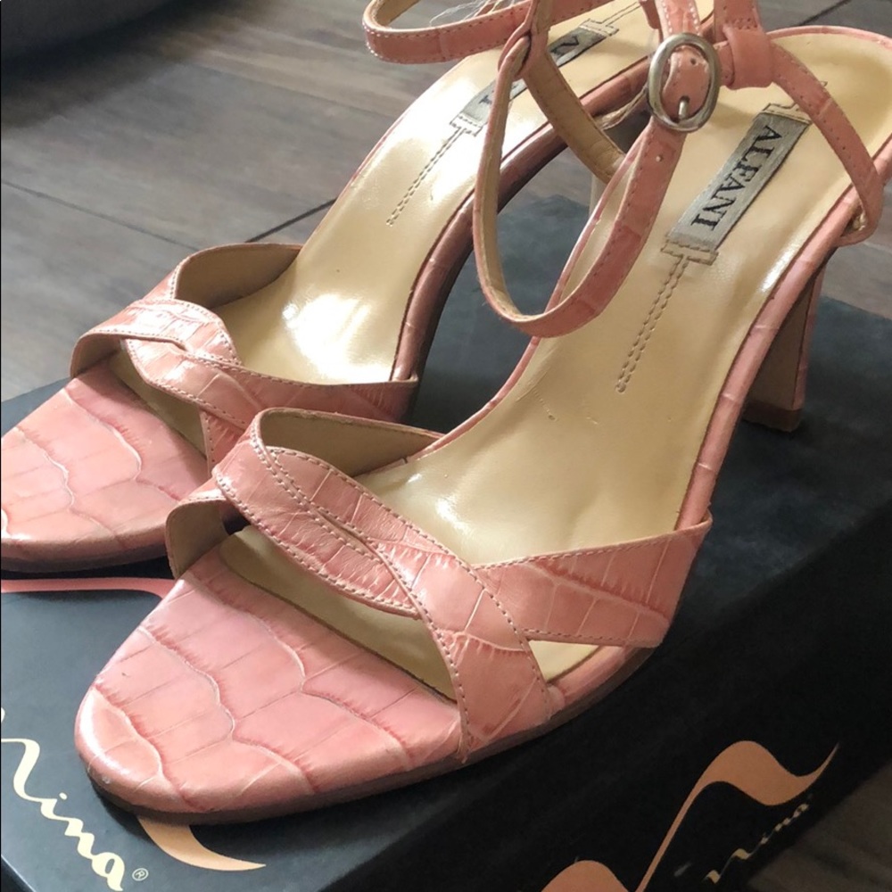 Pink leather alligator skin print heels